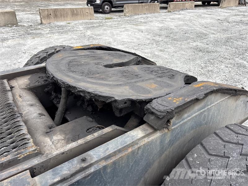 Capacity TJ5000 4x2 Spotter Truck Cabezas tractoras para terminales