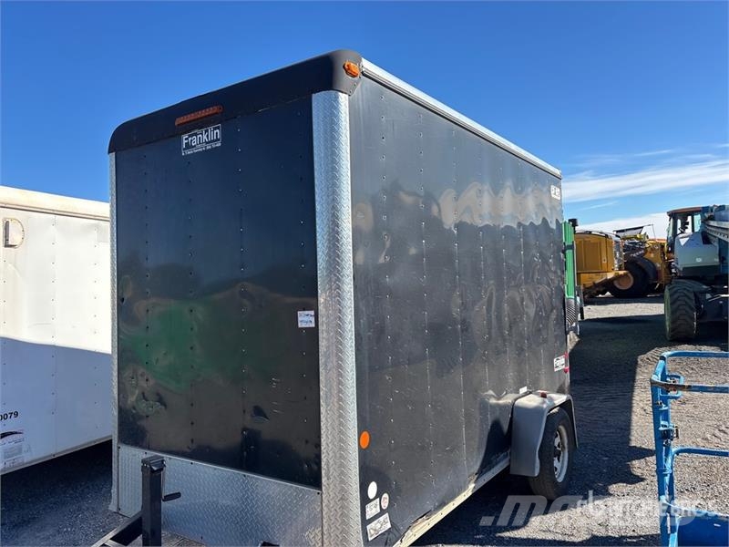 Car Mate 12 ft S/A Enclosed Trailer Furgons