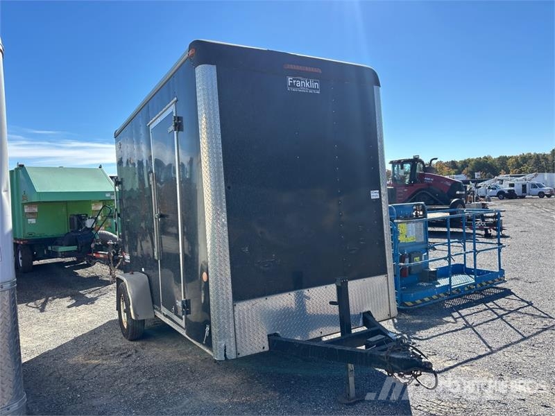 Car Mate 12 ft S/A Enclosed Trailer Furgons