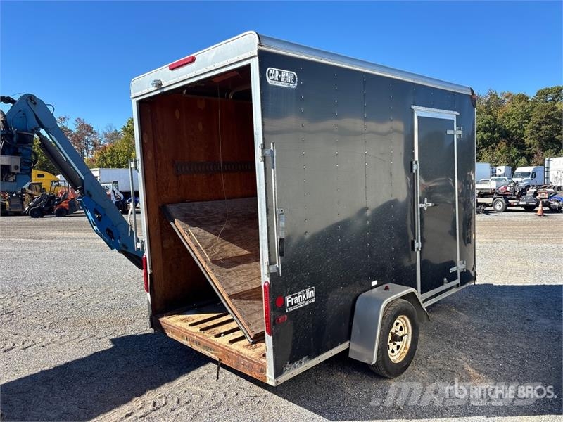 Car Mate 12 ft S/A Enclosed Trailer Furgons