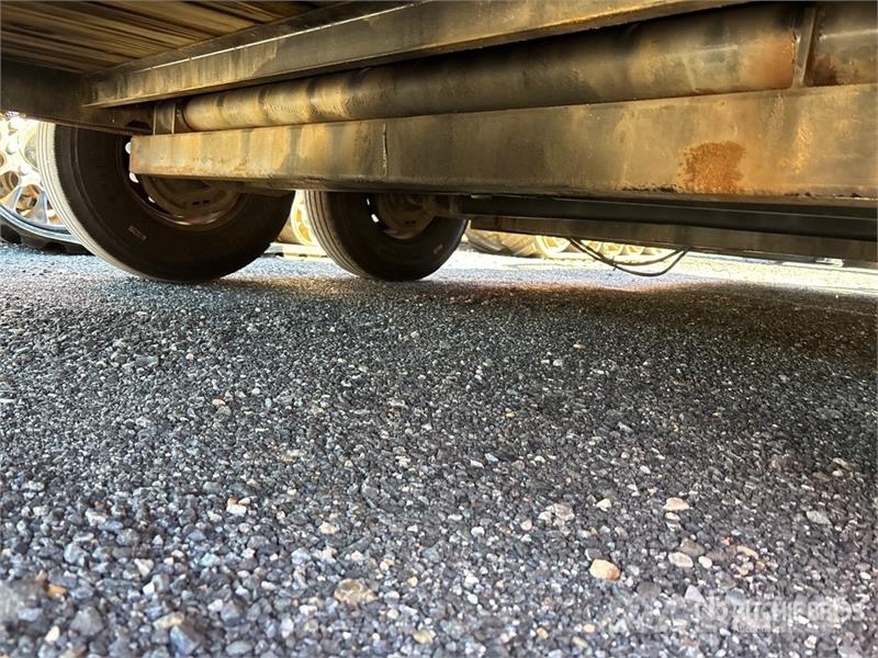 Carry-On 24 ft T/A Tilt Deck Trailer 低架裝載車