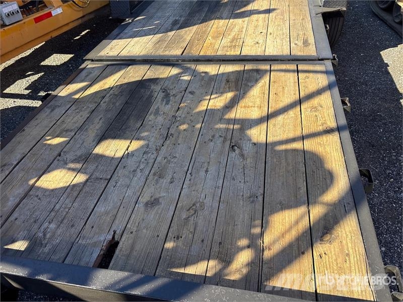  Carry-On 24 ft T/A Tilt Deck Trailer 低架裝載車