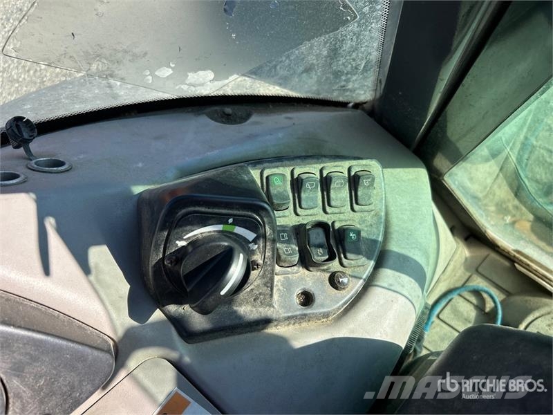 CASE 4x4 Backhoe Loader (Inoperable) Graaf-laadcombinaties