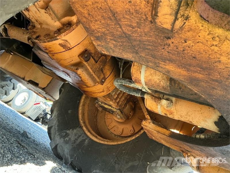 CASE 580 Super L Series 2 Backhoe Loader لوادر ذات جرافات عكسية