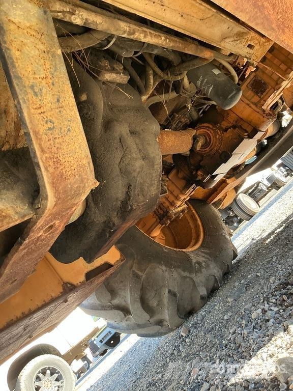 CASE 580L Series 2 Backhoe Loader لوادر ذات جرافات عكسية