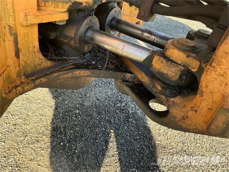 CASE 580L Series 2 Backhoe Loader لوادر ذات جرافات عكسية