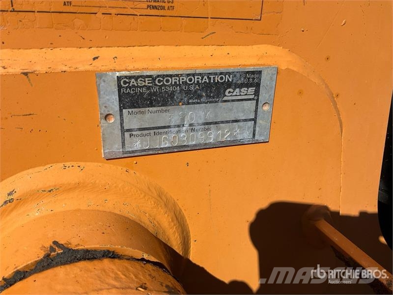CASE 580M لوادر ذات جرافات عكسية
