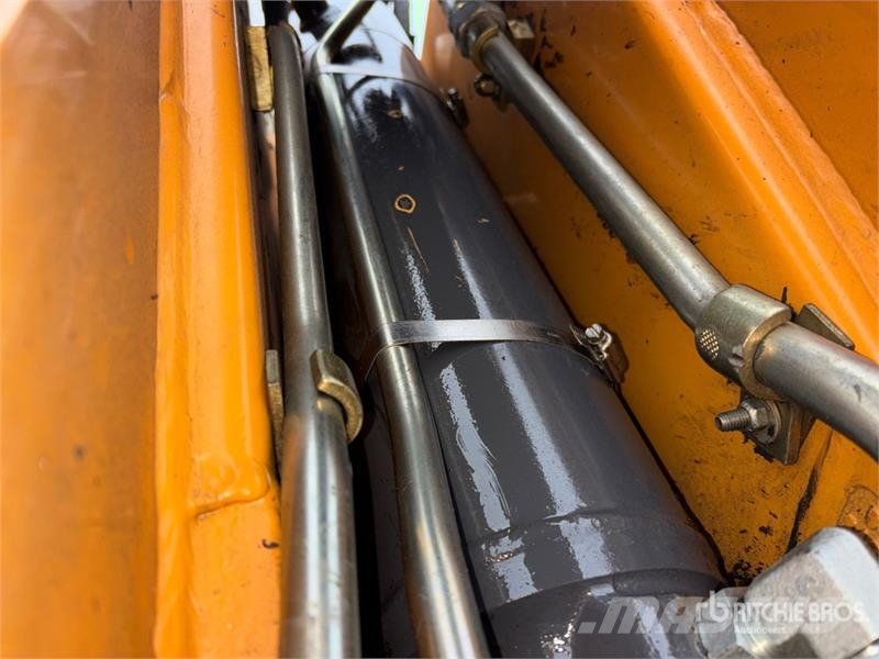 CASE 590SN 4x4 Backhoe Loader TLB's