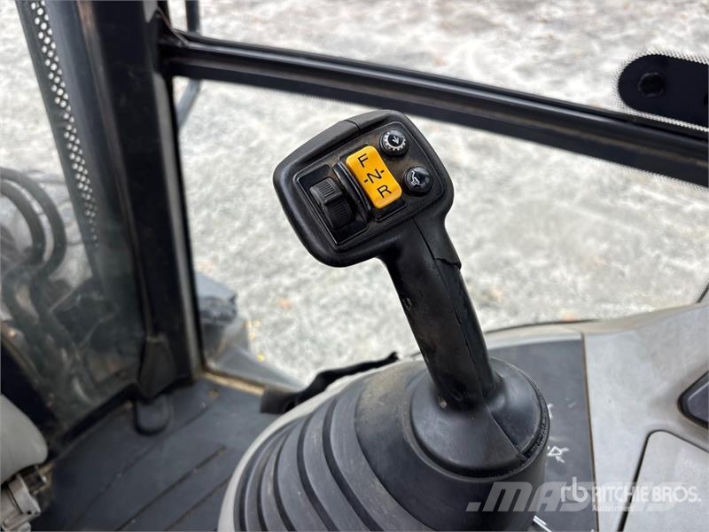CASE 590SN 4x4 Backhoe Loader TLB's