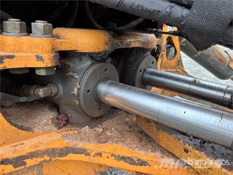 CASE 590SN 4x4 Backhoe Loader TLB's