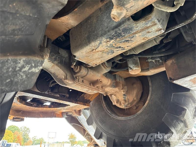 CASE 590SN 4x4 Backhoe Loader TLB's