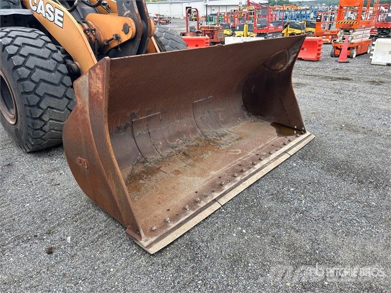 CASE 821G Wielladers