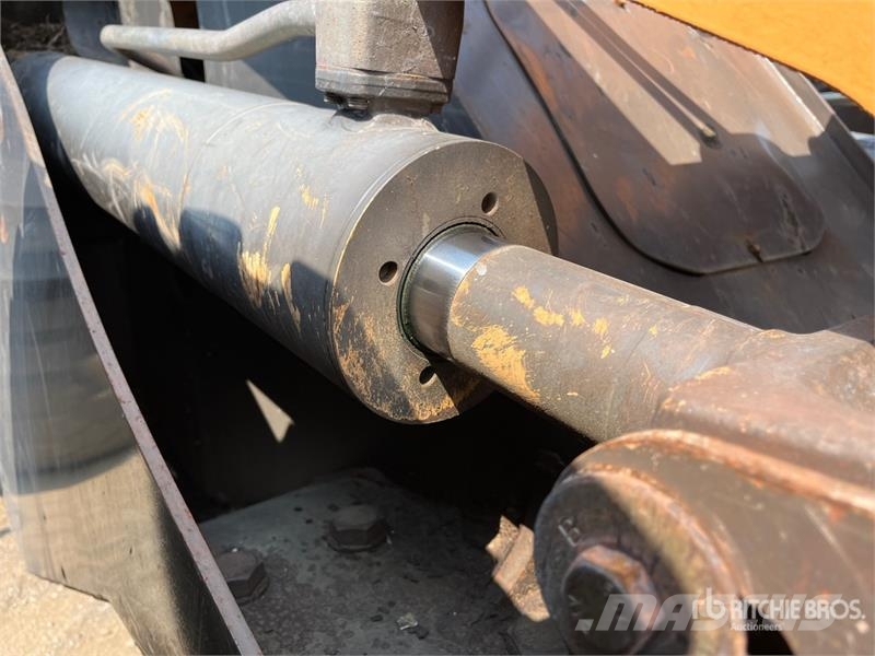 CASE 821G Wielladers