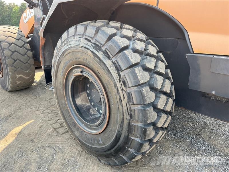 CASE 821G Wielladers