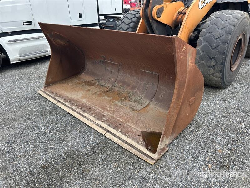 CASE 821G Wielladers