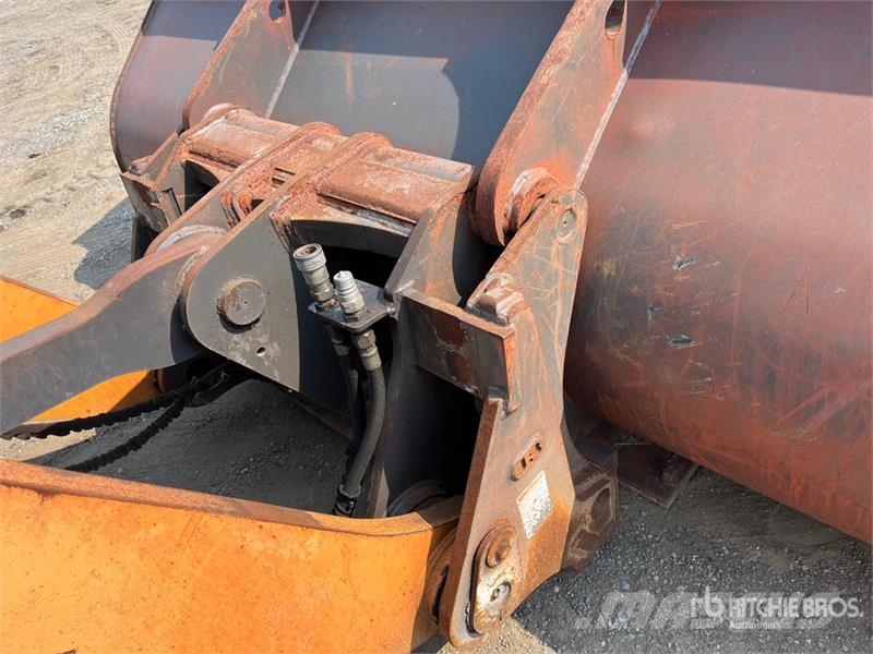 CASE 821G Wielladers
