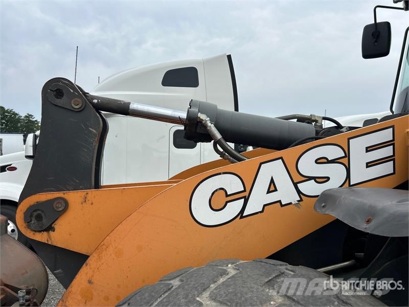 CASE 821G Wielladers