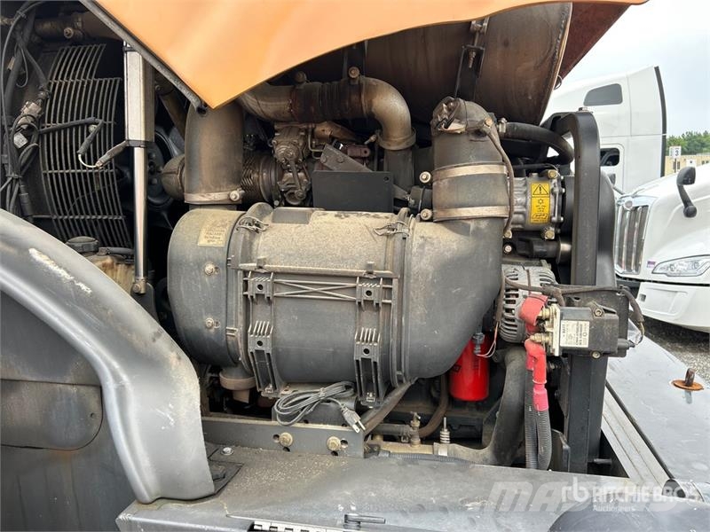 CASE 821G Wielladers