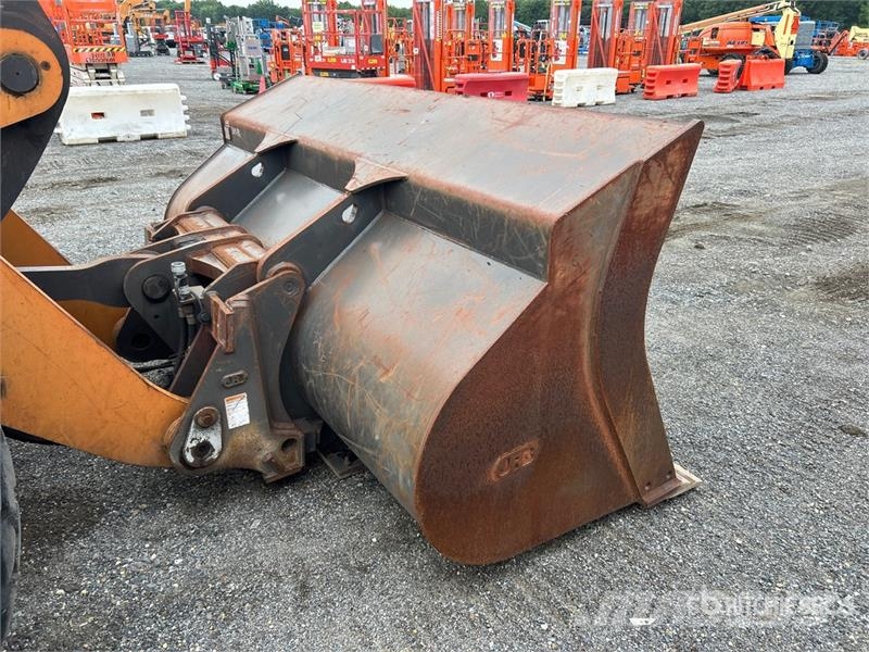 CASE 821G Wielladers