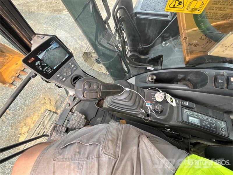 CASE CX160D Εκσκαφείς με ερπύστριες