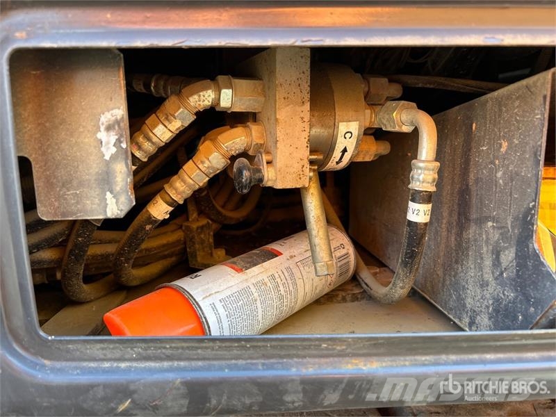 CASE CX245D SR LC Tracked Excavator Εκσκαφείς με ερπύστριες