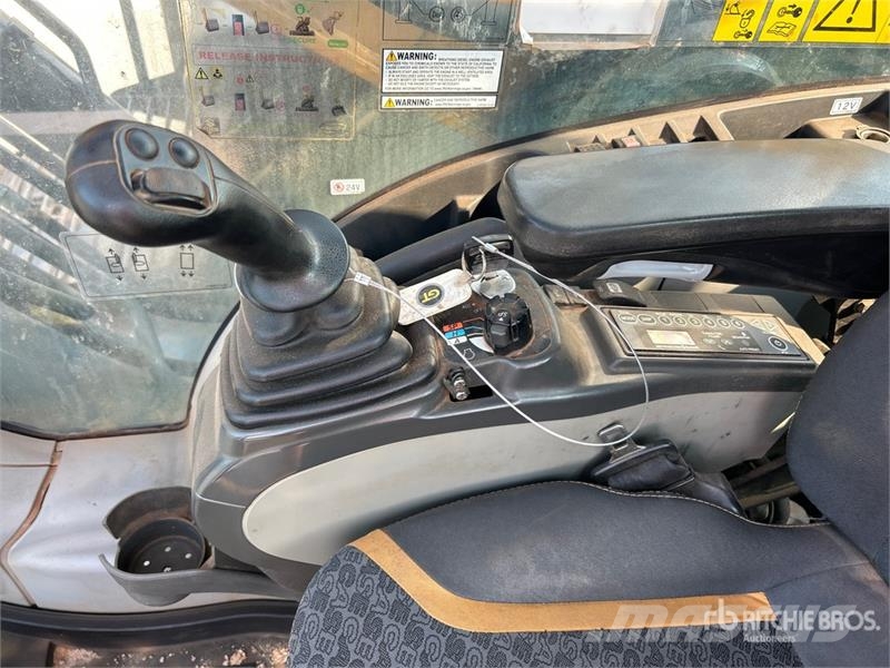 CASE CX250D Tracked Excavator Excavadoras sobre orugas
