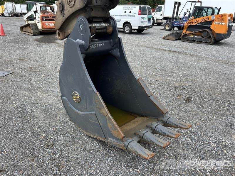 CASE CX300D Tracked Excavator Bagri goseničarji