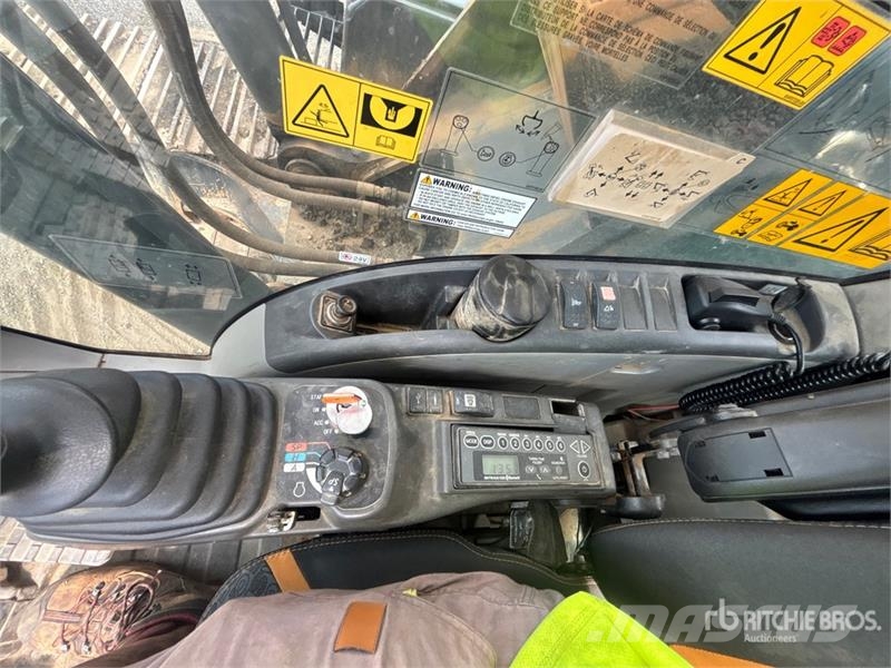 CASE CX350D LC Tracked Excavator Εκσκαφείς με ερπύστριες