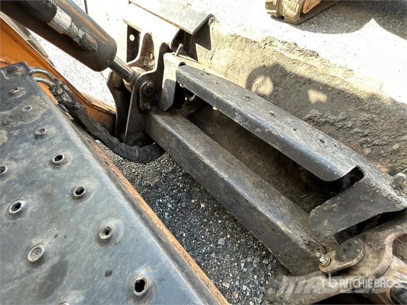 CASE SV340B High Flow Skid Steer Loader Kompaktlaadurid