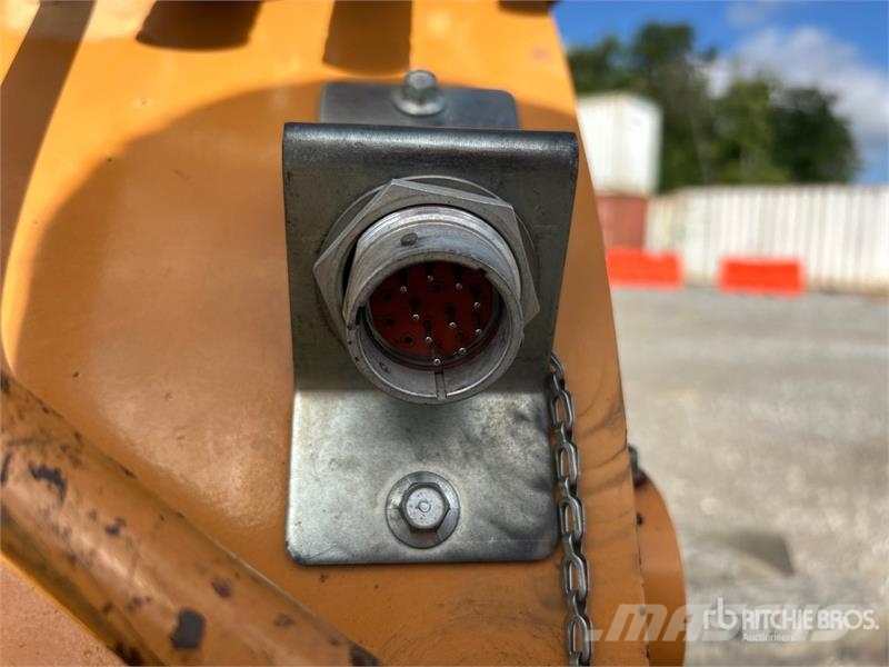 CASE SV340B High Flow Skid Steer Loader Kompaktlaadurid