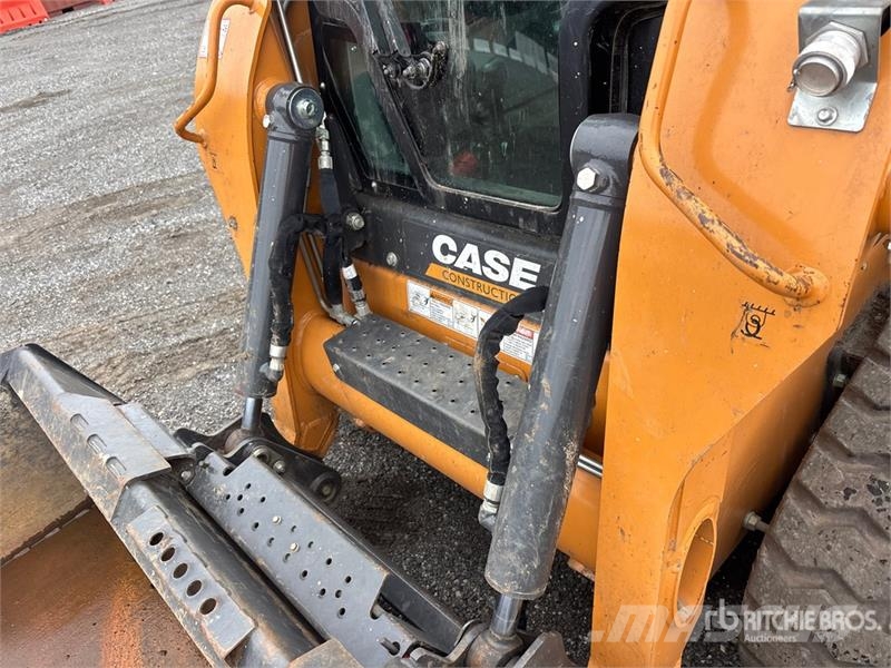 CASE TR310B スキッドステアローダー