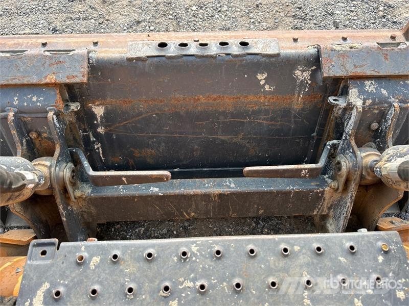 CASE TR310B Мини товарачи

