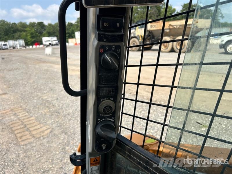 CASE TV450B Мини товарачи
