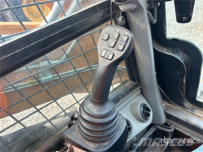 CASE TV450B Мини товарачи
