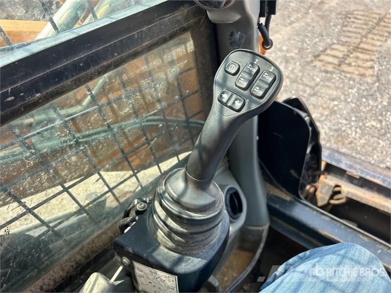 CASE TV450B Мини товарачи
