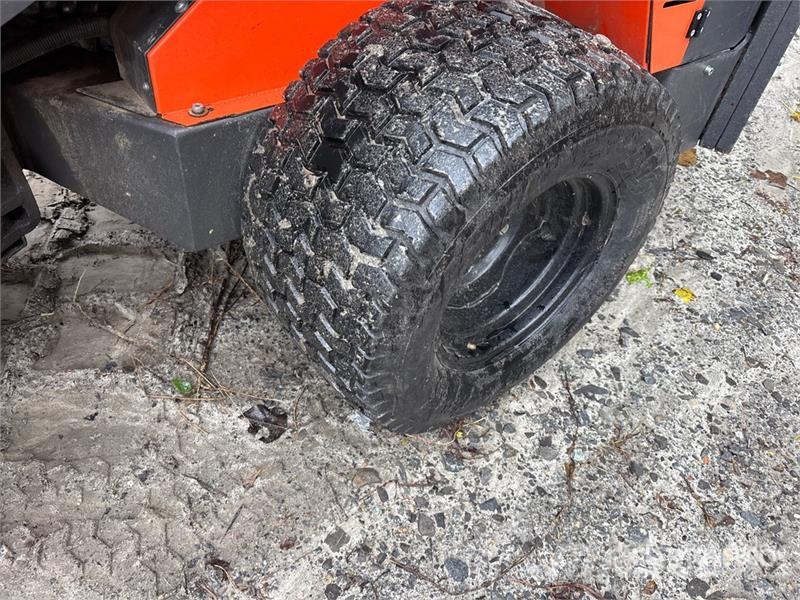 Cast Genesis 25 Telescopic Mini Wheel Loader Wheel loaders