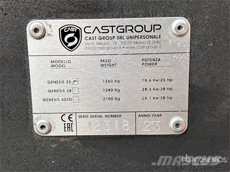 Cast Genesis 25 Telescopic Mini Wheel Loader Wheel loaders