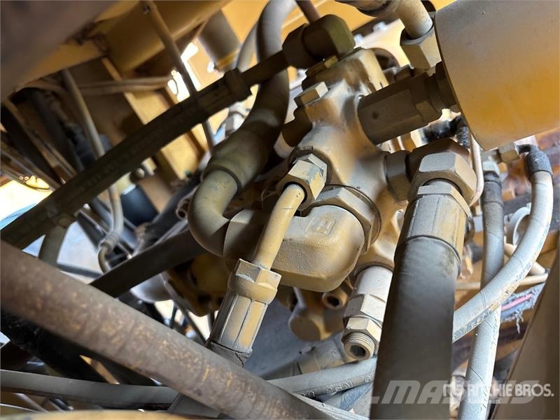 CAT 14H Motor Grader معدات تمهيد الطرق