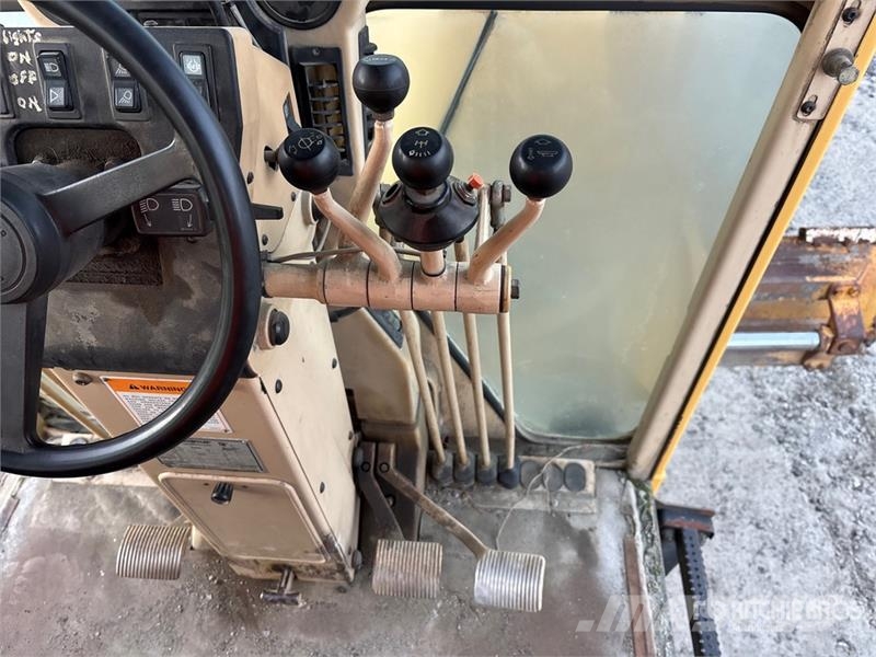 CAT 14H Motor Grader معدات تمهيد الطرق