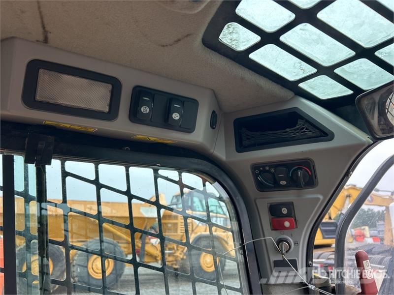 CAT 226D Šmykom riadené nakladače
