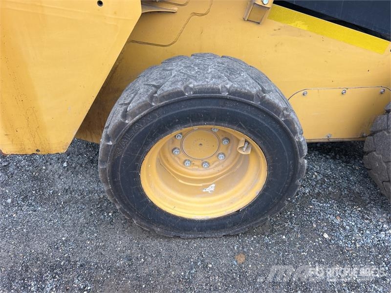 CAT 226D Šmykom riadené nakladače
