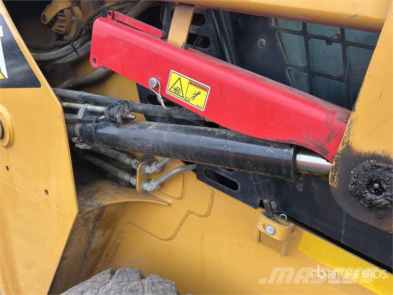 CAT 226D Šmykom riadené nakladače