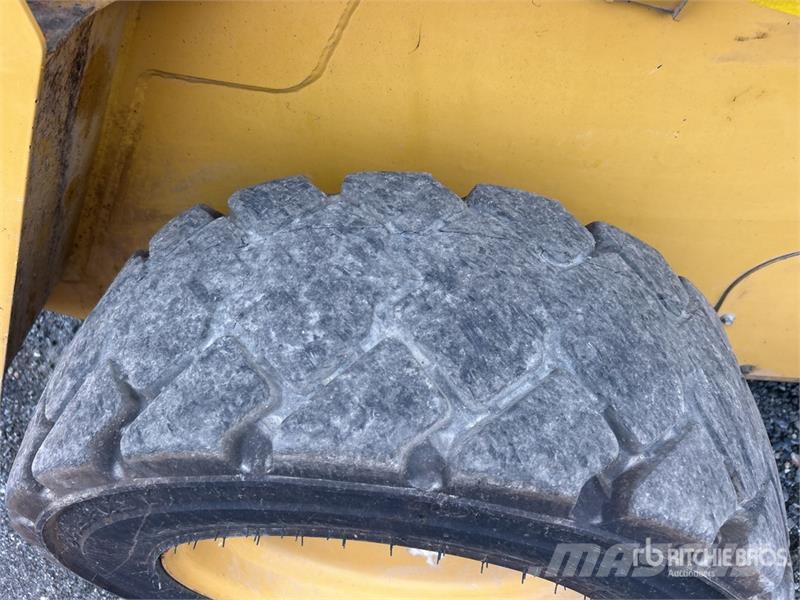 CAT 226D Šmykom riadené nakladače
