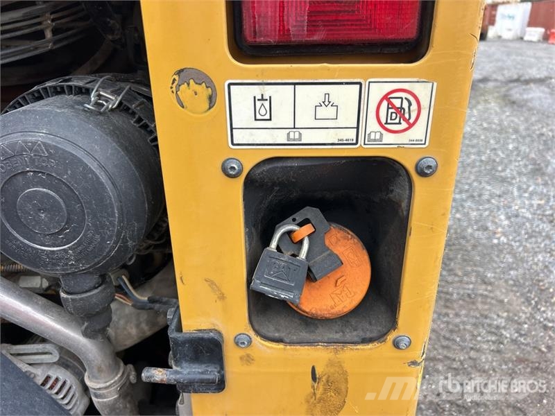 CAT 226D Šmykom riadené nakladače