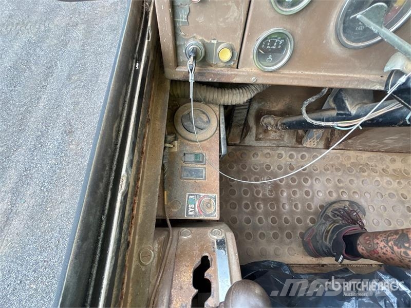 CAT 250B Articulated Dump Truck Zglobni demperji
