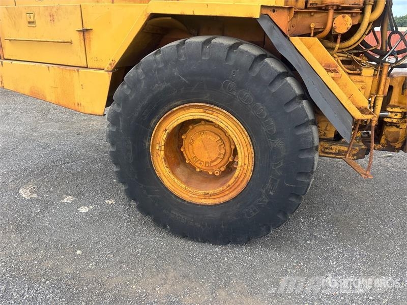 CAT 250B Articulated Dump Truck Zglobni demperji