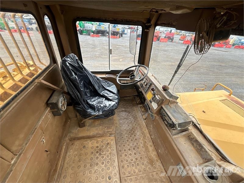 CAT 250B Articulated Dump Truck Zglobni demperji