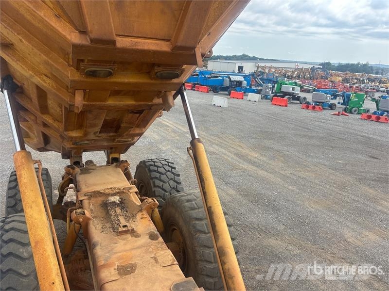 CAT 250B Articulated Dump Truck Zglobni demperji