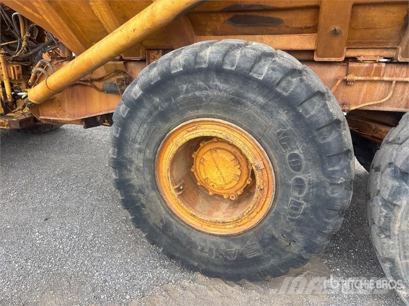 CAT 250B Articulated Dump Truck Zglobni demperji