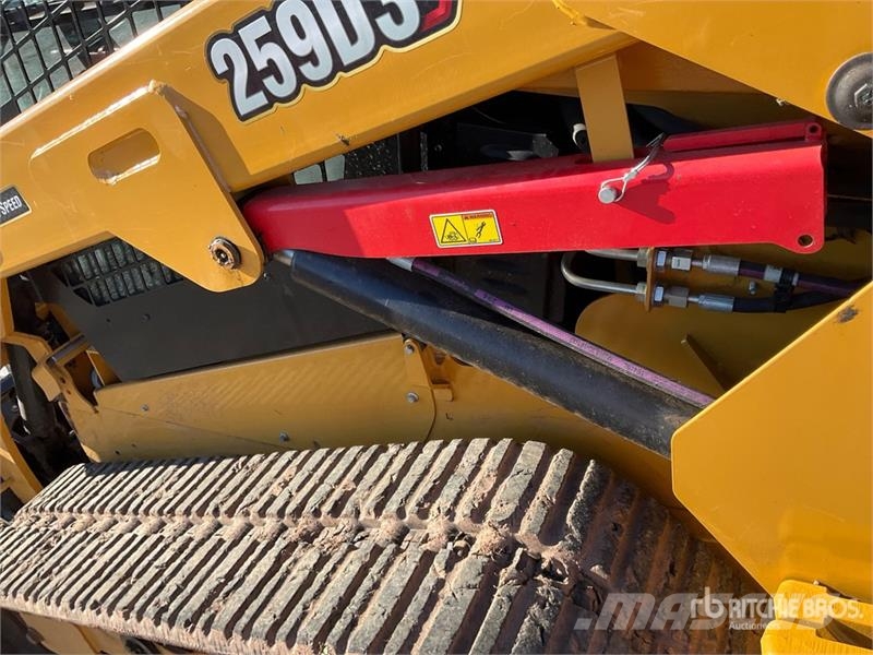 CAT 259D3 Compact Track Loader Mini Pale Gommate